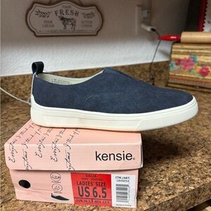 Kensie Blue Casual Slip-Ons